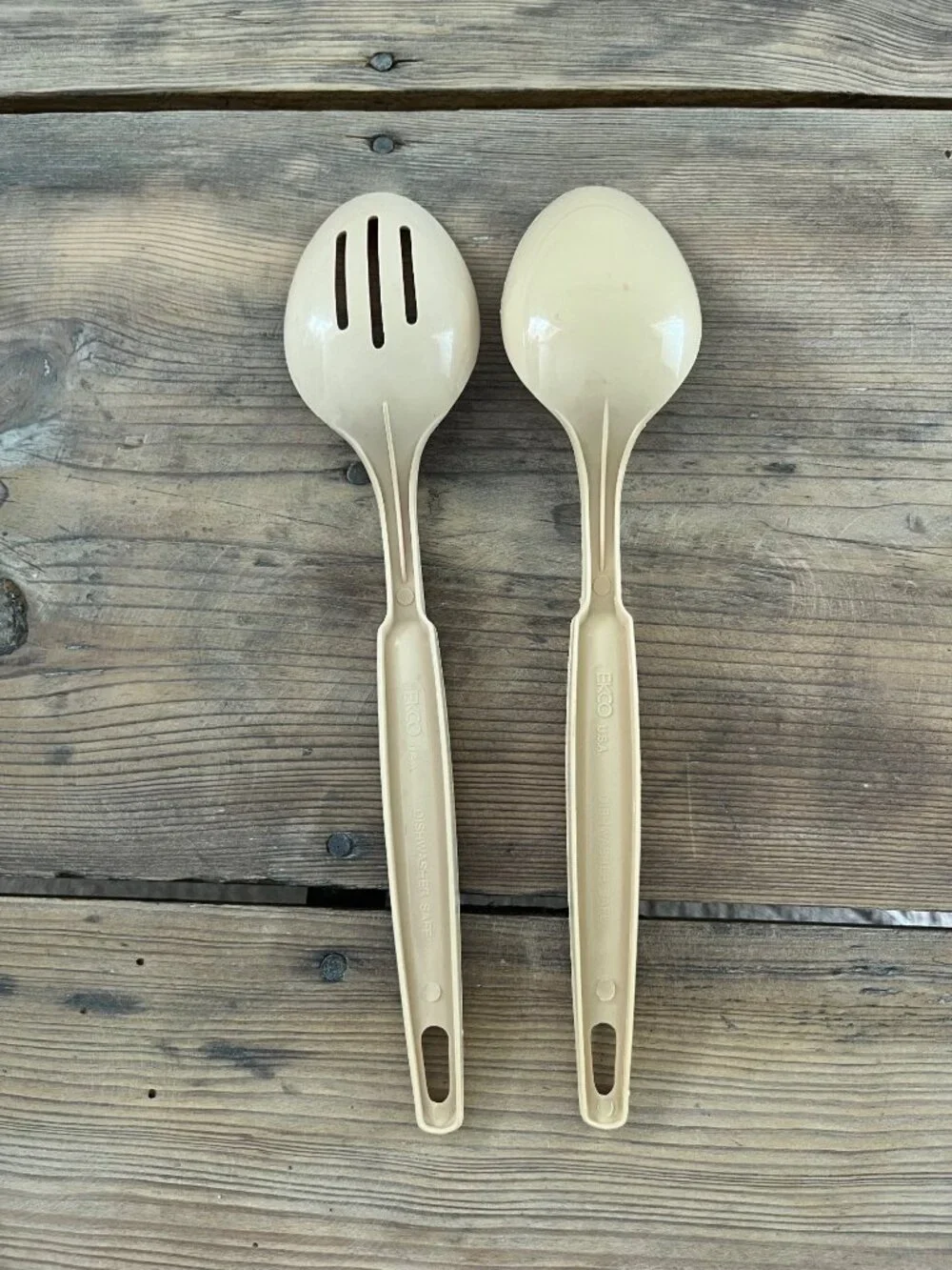 VTG 80s Ekco Serving Spoons Set of 2 Slotted/No slotted Almond Nylon Plastic